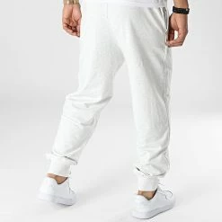 Budget 👏 Pantalon Jogging NM2302E Blanc Chiné de Calvin Klein ⌛ 7 Budget 👏 Pantalon Jogging NM2302E Blanc Chiné de Calvin Klein ⌛ -France Calvin Klein Soldes 2024 calvin klein 337810 NM2302E P74 20221108T142652 04
