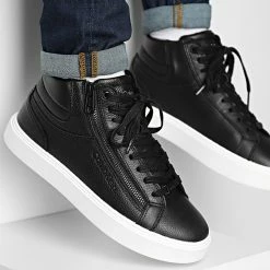 Tout neuf 😍 Baskets High Top Lace Up 0810 PVH Black de Calvin Klein 🤩
