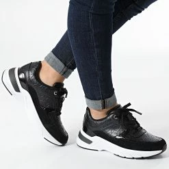 De gros 🧨 Baskets Femme Elevated Runner Lace Up 1336 Black de Calvin Klein ⭐ -France Calvin Klein Soldes 2024 calvin klein 337946 HW0HW01336 BAX 20220920T161516 03