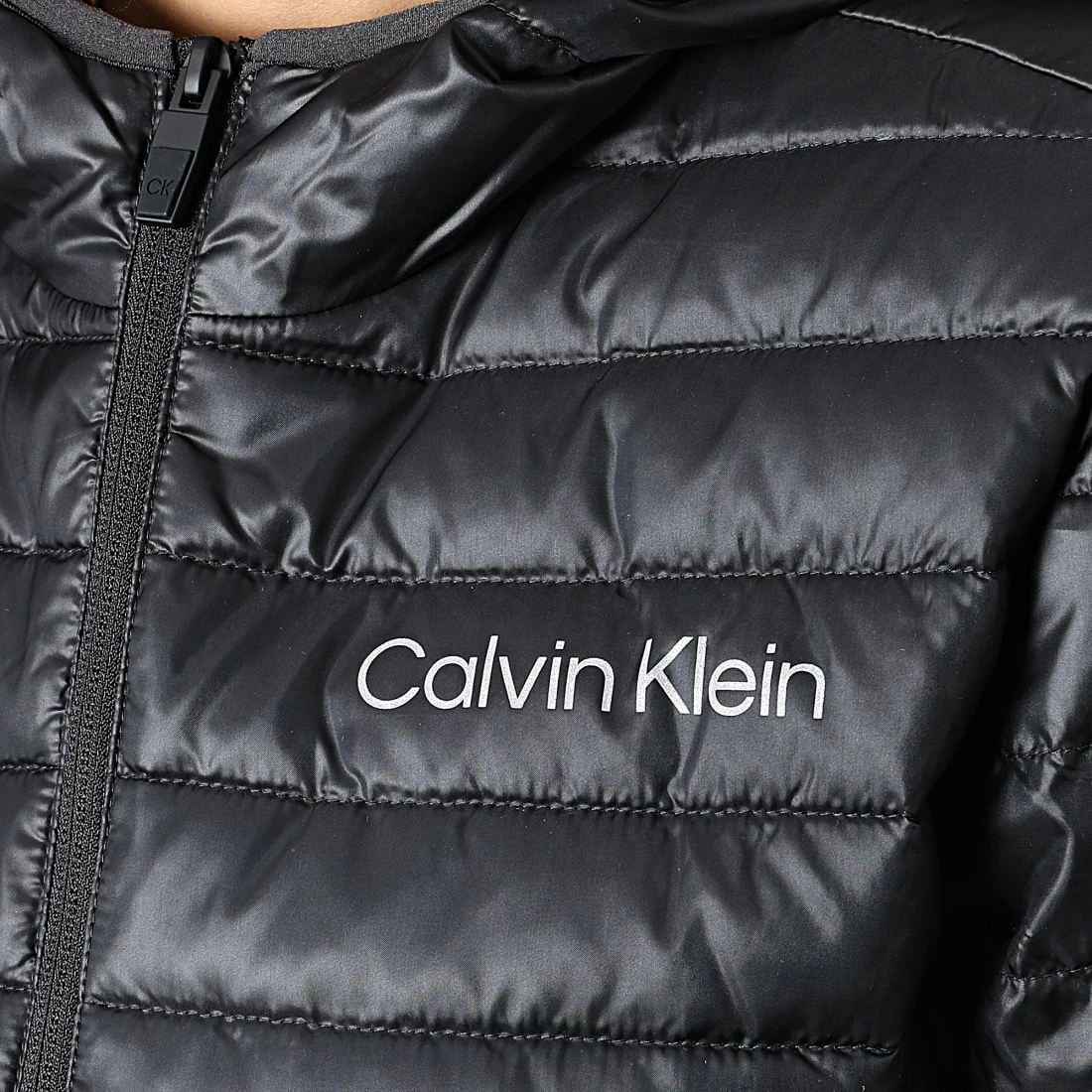 Nouveau 🔔 Doudoune Capuche Femme GWF2O510 Noir de Calvin Klein 🎉 2 Nouveau 🔔 Doudoune Capuche Femme GWF2O510 Noir de Calvin Klein 🎉 – Image 2