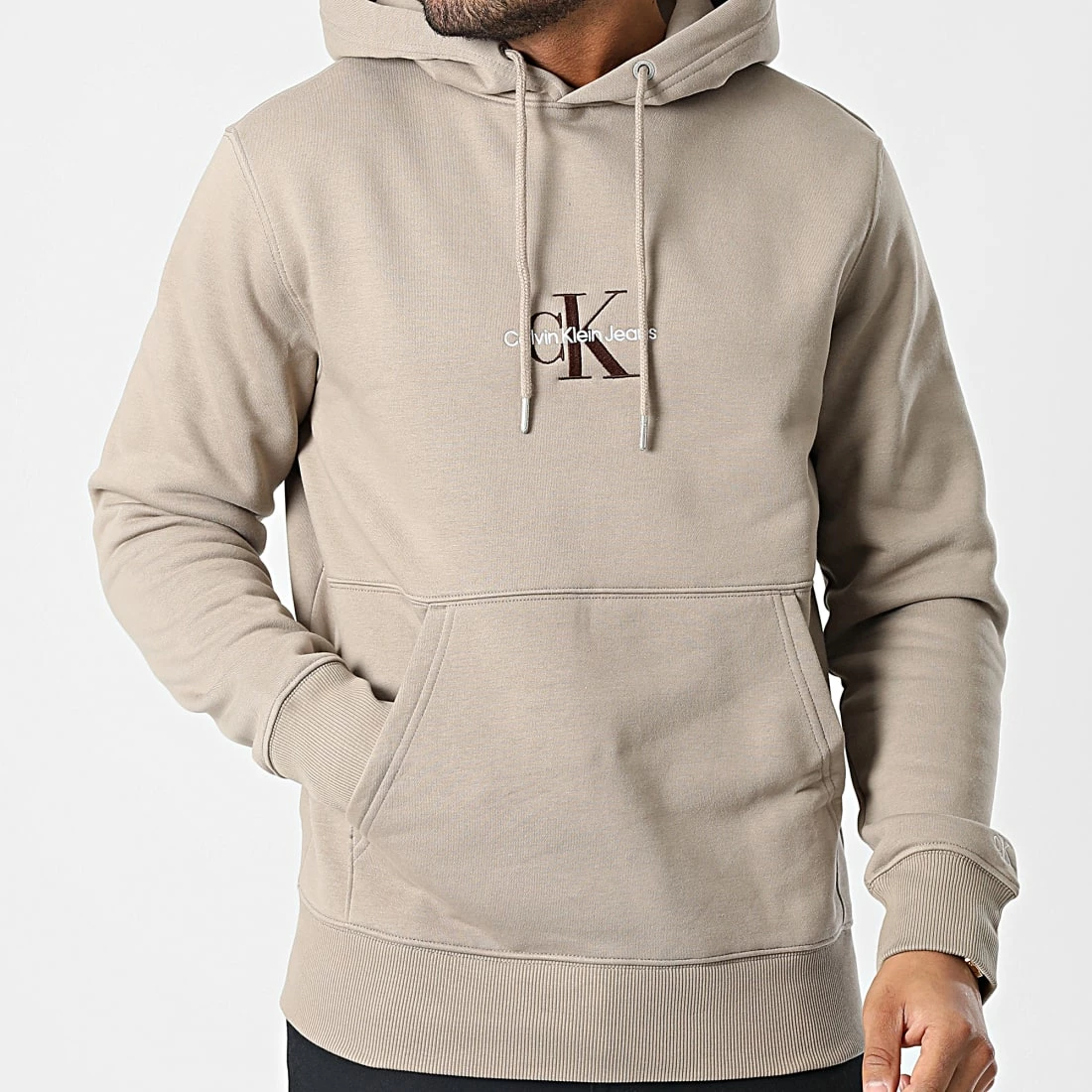 Vente flash 👍 Sweat Capuche 0836 Taupe de Calvin Klein 💯 1 Vente flash 👍 Sweat Capuche 0836 Taupe de Calvin Klein 💯