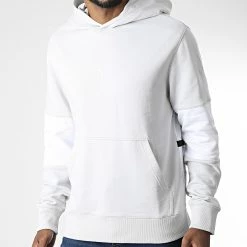 Les meilleures critiques de 🔥 Sweat Capuche 1882 Gris Clair de Calvin Klein ⌛ -France Calvin Klein Soldes 2024 calvin klein 339209 J30J321882 PRF 20221024T151127 03