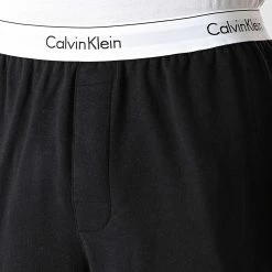 Offres 😉 Pantalon Jogging NM2303E Noir de Calvin Klein ✨ -France Calvin Klein Soldes 2024 calvin klein 339746 NM2303E UB1 20221108T150142 02