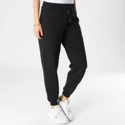Coupon 😉 Pantalon Jogging Femme Monologo Cuffed 8971 Noir de Calvin Klein 🥰 -France Calvin Klein Soldes 2024 calvin klein 342072 J20J218971 BEH 20221110T142926 03