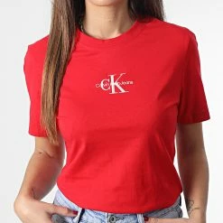 Top 10 👏 Tee 👚 Shirt Femme Monologo 9135 Rouge de Calvin Klein 👏 -France Calvin Klein Soldes 2024 calvin klein 342074 J20J219135 XL6 20221021T160810 03