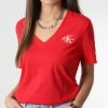 Tout neuf 🤩 Tee 👕 Shirt Femme Col V Monologo 9138 Rouge de Calvin Klein 😉