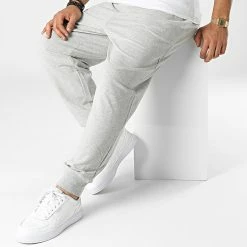 Le moins cher 🛒 Pantalon Jogging NM2302E Gris Chiné de Calvin Klein 🛒 -France Calvin Klein Soldes 2024 calvin klein 342258 NM2302E P7A 20221017T151909 03