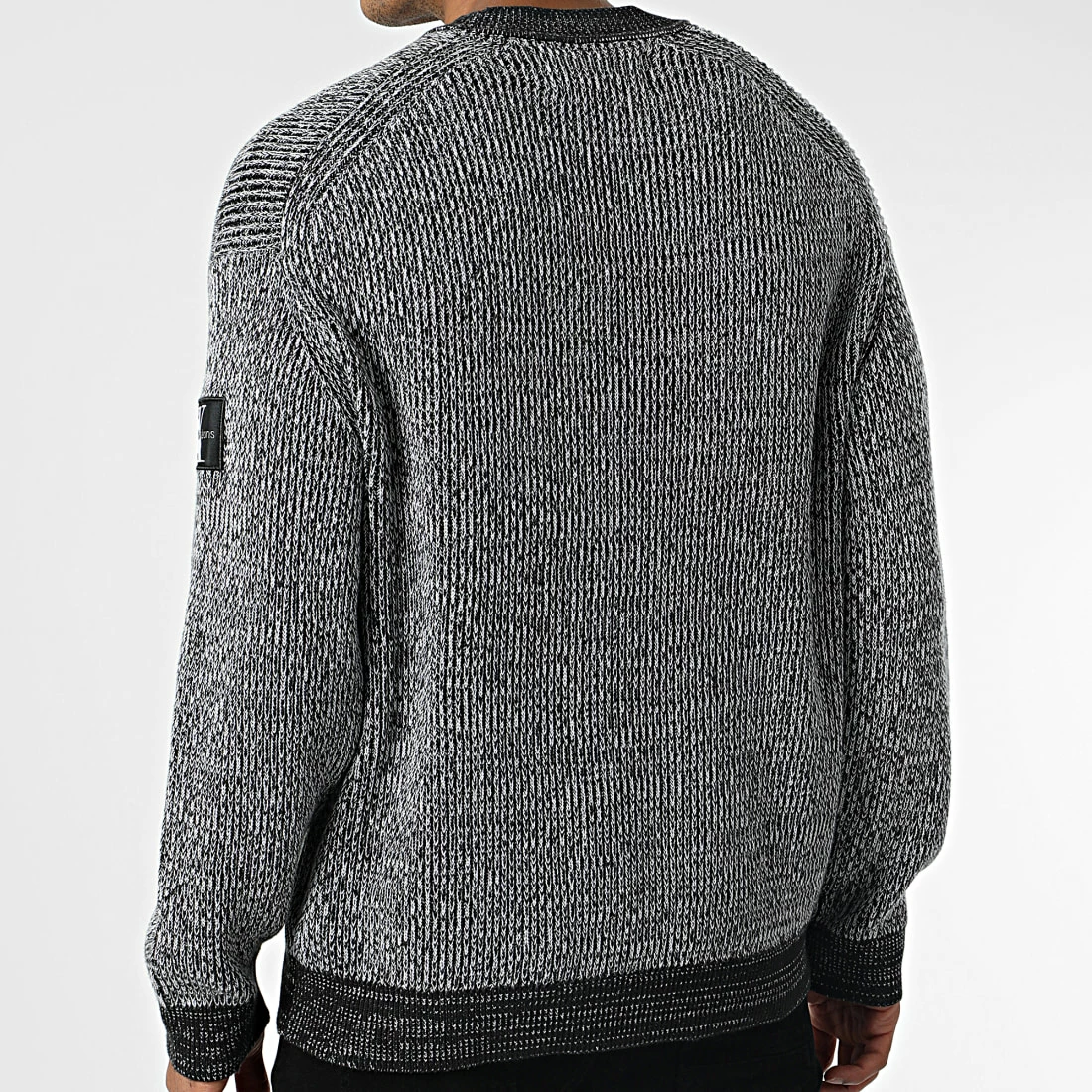 Promo 🎁 Pull Badge Plated 1685 Noir Chiné de Calvin Klein ✔️ 4 Promo 🎁 Pull Badge Plated 1685 Noir Chiné de Calvin Klein ✔️ – Image 4