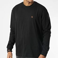 Tout neuf 😉 Tee 👚 Shirt Manches Longues Logo Tape 2556 Noir de Calvin Klein ⌛ -France Calvin Klein Soldes 2024 calvin klein 342617 J30J322556 BEH 20221027T152055 04