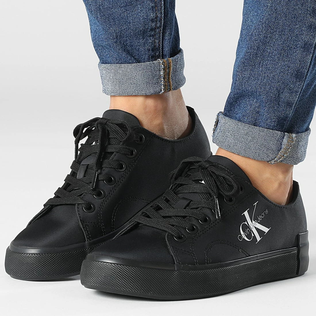 Offres ✨ Baskets Femme Essential Vulcanized 0756 Black de Calvin Klein 😀 1 Offres ✨ Baskets Femme Essential Vulcanized 0756 Black de Calvin Klein 😀