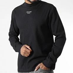 Grosses soldes 😀 Pull 2197 Noir de Calvin Klein ⭐ -France Calvin Klein Soldes 2024 calvin klein 343439 J30J322197 BEH 20221024T151538 03