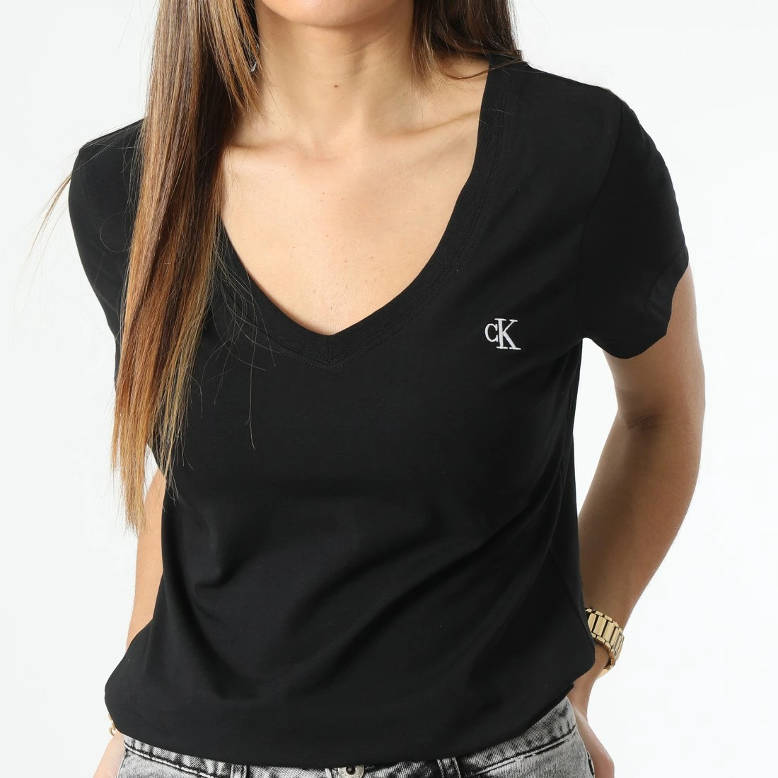 Coupon ✨ Tee 👚 Shirt Slim Femme Col V Embroidery Stretch 3716 Noir de Calvin Klein ⌛ 1 Coupon ✨ Tee 👚 Shirt Slim Femme Col V Embroidery Stretch 3716 Noir de Calvin Klein ⌛