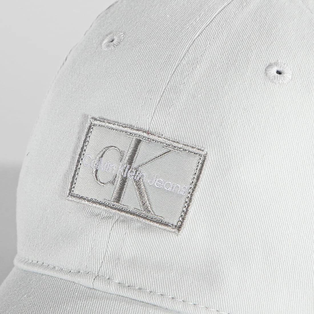 Remise ⭐ Casquette Mono Neutral 9904 Gris de Calvin Klein 🔥 2 Remise ⭐ Casquette Mono Neutral 9904 Gris de Calvin Klein 🔥 – Image 2