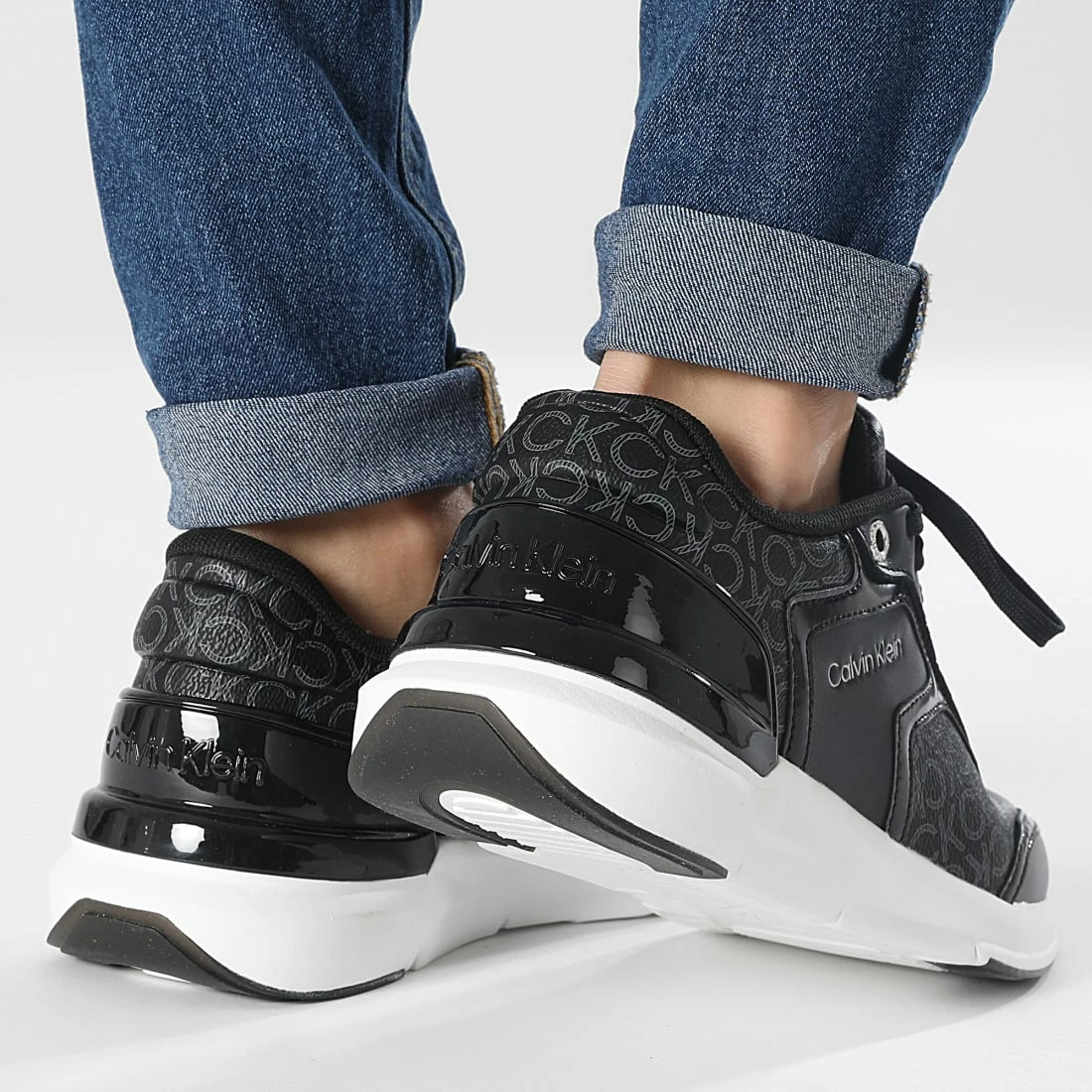 Meilleure affaire 🤩 Baskets Femme Flexi Runner Lace Up 1216 Black Mono de Calvin Klein 🔔 4 Meilleure affaire 🤩 Baskets Femme Flexi Runner Lace Up 1216 Black Mono de Calvin Klein 🔔 – Image 4