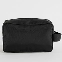 Meilleure affaire ❤️ Trousse De Toilette Sport Essential 0144 Noir de Calvin Klein 🤩 -France Calvin Klein Soldes 2024 calvin klein 345206 K50K510144 BDS 20221116T155537 04