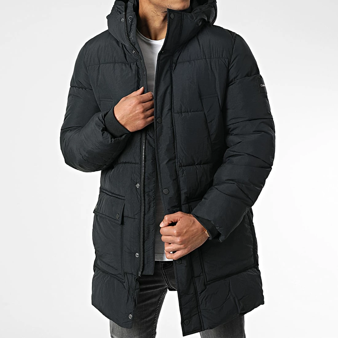 Sortie 🛒 Doudoune Capuche Longue Crinkle Nylon 0335 Noir de Calvin Klein 🛒 1 Sortie 🛒 Doudoune Capuche Longue Crinkle Nylon 0335 Noir de Calvin Klein 🛒