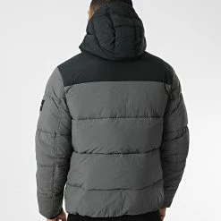 Tout neuf ❤️ Doudoune Capuche Crinkle Nylon Color 0337 Gris Noir de Calvin Klein 🌟 -France Calvin Klein Soldes 2024 calvin klein 345232 K10K110337 PTR 20221027T152413 04