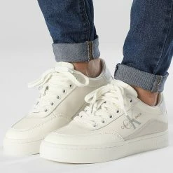 Acheter 🛒 Baskets Femme Classic Cupsole Leather 0699 Ivory Ghost Grey de Calvin Klein 🧨
