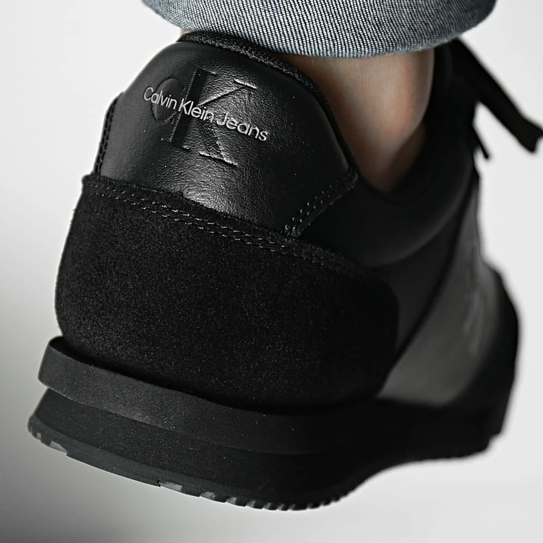 Le moins cher 😍 Baskets Low Profile Lace Up 0512 Black de Calvin Klein 🔔 4 Le moins cher 😍 Baskets Low Profile Lace Up 0512 Black de Calvin Klein 🔔 – Image 4