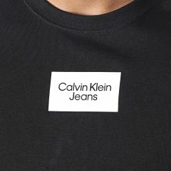 Tout neuf ⭐ Tee 👕 Shirt Small Center Box 2510 Noir de Calvin Klein 🔔 -France Calvin Klein Soldes 2024 calvin klein 345394 J30J322510 BEH 20221025T154917 02