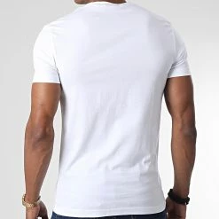 Grosses soldes 💯 Tee 👚 Shirt Small Center Box 2510 Blanc de Calvin Klein 💯 -France Calvin Klein Soldes 2024 calvin klein 345397 J30J322510 YAF 20221025T155301 04