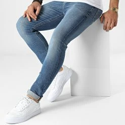 Top 10 👍 Jean Skinny 1448 Bleu Denim de Calvin Klein 🎉 6 Top 10 👍 Jean Skinny 1448 Bleu Denim de Calvin Klein 🎉 -France Calvin Klein Soldes 2024 calvin klein 345465 J30J321448 1A4 20221027T152512 03