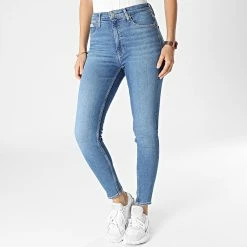 Coupon 💯 Jean Super Skinny Femme 0198 Bleu Denim de Calvin Klein 🛒 -France Calvin Klein Soldes 2024 calvin klein 345659 J20J220198 1A4 20221110T145847 04