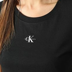 Tout neuf 💯 Tee 👚 Shirt Femme 0300 Noir de Calvin Klein 🤩 -France Calvin Klein Soldes 2024 calvin klein 345684 J20J220300 BEH 20221115T155534 02