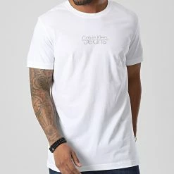 Meilleure affaire 😍 Tee 👕 Shirt 2504 Blanc de Calvin Klein 🤩 -France Calvin Klein Soldes 2024 calvin klein 345723 J30J322504 YAF 20221104T144157 03