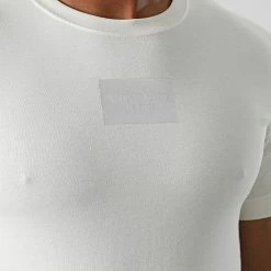 Meilleure affaire ⭐ Tee 👕 Shirt 2510 Blanc de Calvin Klein ⌛ 5 Meilleure affaire ⭐ Tee 👕 Shirt 2510 Blanc de Calvin Klein ⌛ -France Calvin Klein Soldes 2024 calvin klein 345728 J30J322510 YBI 20221104T144249 02