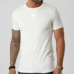 Meilleure affaire ⭐ Tee 👕 Shirt 2510 Blanc de Calvin Klein ⌛ 6 Meilleure affaire ⭐ Tee 👕 Shirt 2510 Blanc de Calvin Klein ⌛ -France Calvin Klein Soldes 2024 calvin klein 345728 J30J322510 YBI 20221104T144250 03