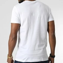 Budget ✨ Tee 👚 Shirt 2547 Blanc de Calvin Klein 💯 7 Budget ✨ Tee 👚 Shirt 2547 Blanc de Calvin Klein 💯 -France Calvin Klein Soldes 2024 calvin klein 346088 J30J322547 YAF 20221031T144950 04