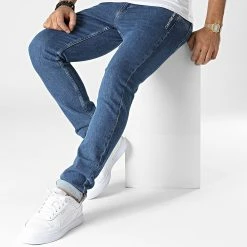 Meilleur prix 😀 Jean Slim Taper 2393 Bleu Denim de Calvin Klein 🔥 6 Meilleur prix 😀 Jean Slim Taper 2393 Bleu Denim de Calvin Klein 🔥 -France Calvin Klein Soldes 2024 calvin klein 346523 J30J322393 1BJ 20221108T151003 03