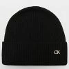 Promo 🎉 Bonnet Femme 0214 Noir de Calvin Klein ⌛