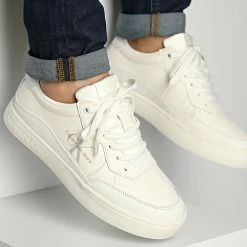 Meilleure vente 👏 Baskets Classic Cupsole Leather 0432 Ivory Ghost Grey de Calvin Klein 😉