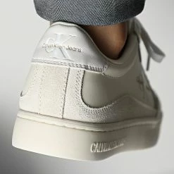 Meilleure vente 👏 Baskets Classic Cupsole Leather 0432 Ivory Ghost Grey de Calvin Klein 😉 -France Calvin Klein Soldes 2024 calvin klein 346905 YM0YM00432 0F4 20221111T155109 04