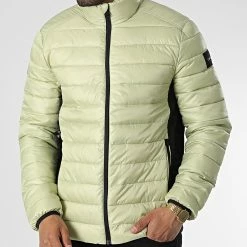 Budget 😍 Doudoune Recycled Side Logo 8291 Vert Clair de Calvin Klein 🎉 -France Calvin Klein Soldes 2024 calvin klein 347111 K10K108291 L88 20221110T155852 03