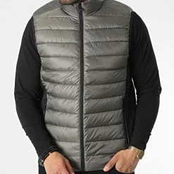 Remise 🛒 Doudoune Sans Manches Recycled Side Logo 8292 Gris Anthracite de Calvin Klein ⌛ -France Calvin Klein Soldes 2024 calvin klein 347114 K10K108292 PCS 20221110T155819 03