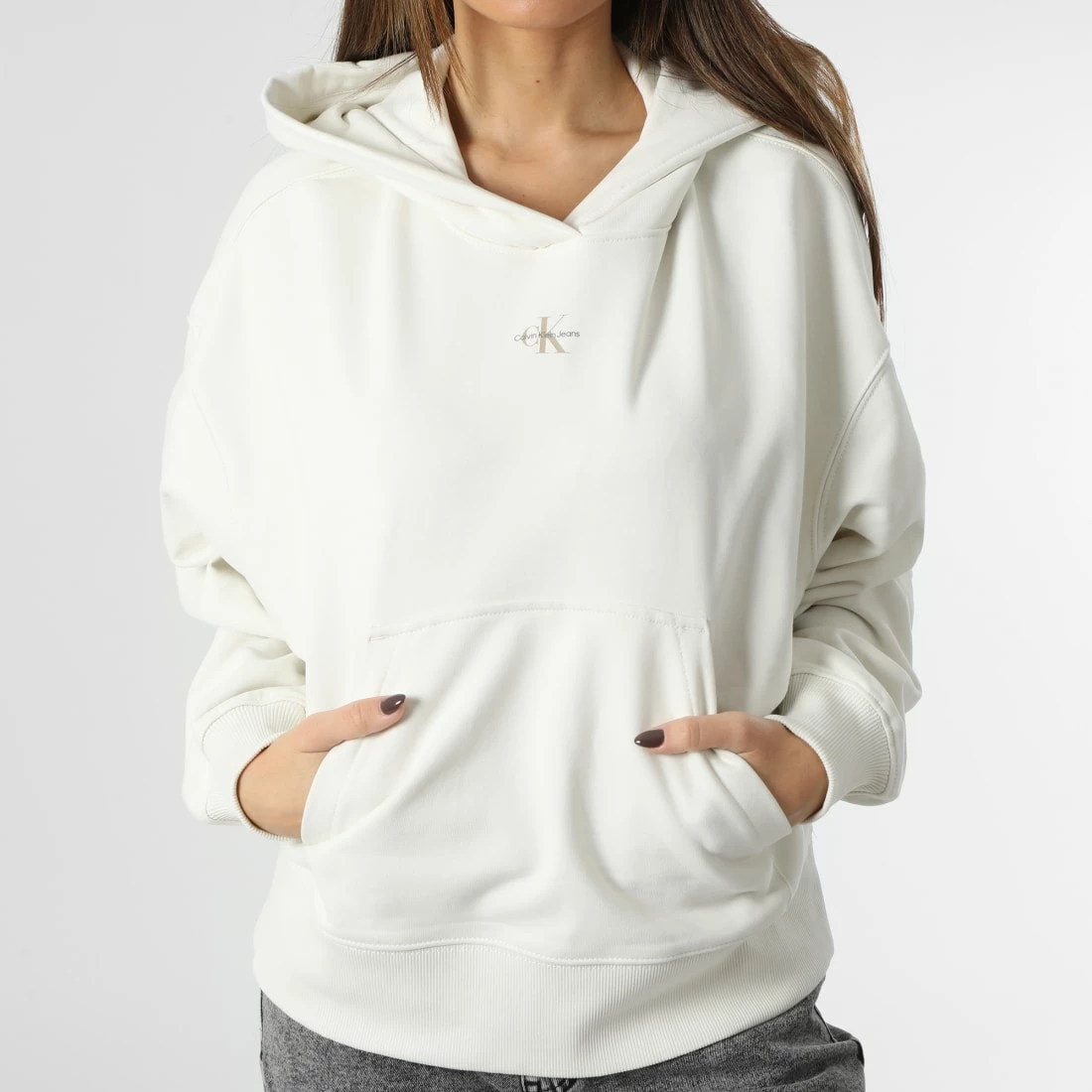 Grosses soldes 🥰 Sweat Capuche Femme Micro Monologo 0434 Blanc de Calvin Klein 👏 1 Grosses soldes 🥰 Sweat Capuche Femme Micro Monologo 0434 Blanc de Calvin Klein 👏