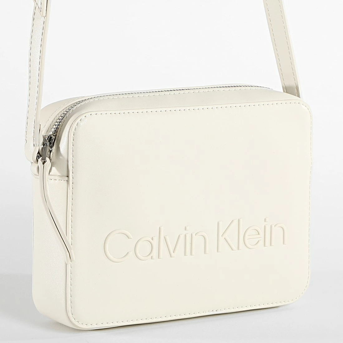 Coupon 🔥 Sac A Main Femme CK Set 0180 Beige de Calvin Klein 🥰 1 Coupon 🔥 Sac A Main Femme CK Set 0180 Beige de Calvin Klein 🥰