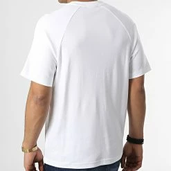 Promo 💯 Tee 👚 Shirt A Bandes Logo Tape Comfort 0814 Blanc de Calvin Klein ✔️ 7 Promo 💯 Tee 👚 Shirt A Bandes Logo Tape Comfort 0814 Blanc de Calvin Klein ✔️ -France Calvin Klein Soldes 2024 calvin klein 347433 K10K110814 YAF 20221114T140337 04