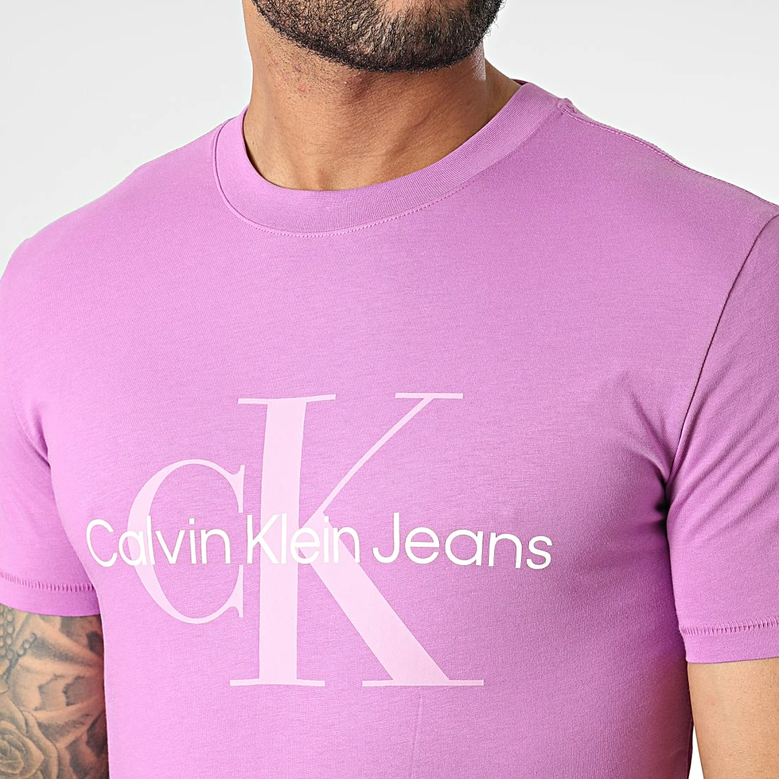 Grosses soldes 😉 Tee 👕 Shirt 0806 Violet de Calvin Klein 🎉 2 Grosses soldes 😉 Tee 👕 Shirt 0806 Violet de Calvin Klein 🎉 – Image 2