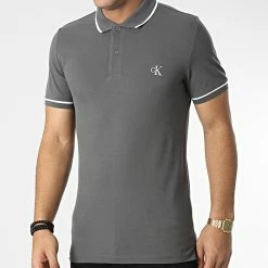 Budget ⭐ Polo Manches Courtes Tipping Slim 5603 Gris Anthracite de Calvin Klein 🔥 -France Calvin Klein Soldes 2024 calvin klein 347757 J30J315603 PRC 20221121T151333 03
