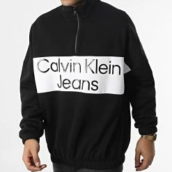 Nouveau 🌟 Sweat Col Zippé Oversize Large 2630 Noir de Calvin Klein 😉 -France Calvin Klein Soldes 2024 calvin klein 347778 J30J322630 BEH 20221114T141148 03
