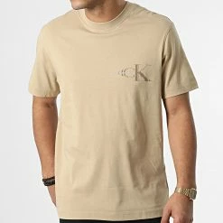 Acheter ⌛ Tee 👚 Shirt Glitched Monologo 2632 Sable de Calvin Klein 🌟 -France Calvin Klein Soldes 2024 calvin klein 347779 J30J322632 PF2 20221114T134908 03