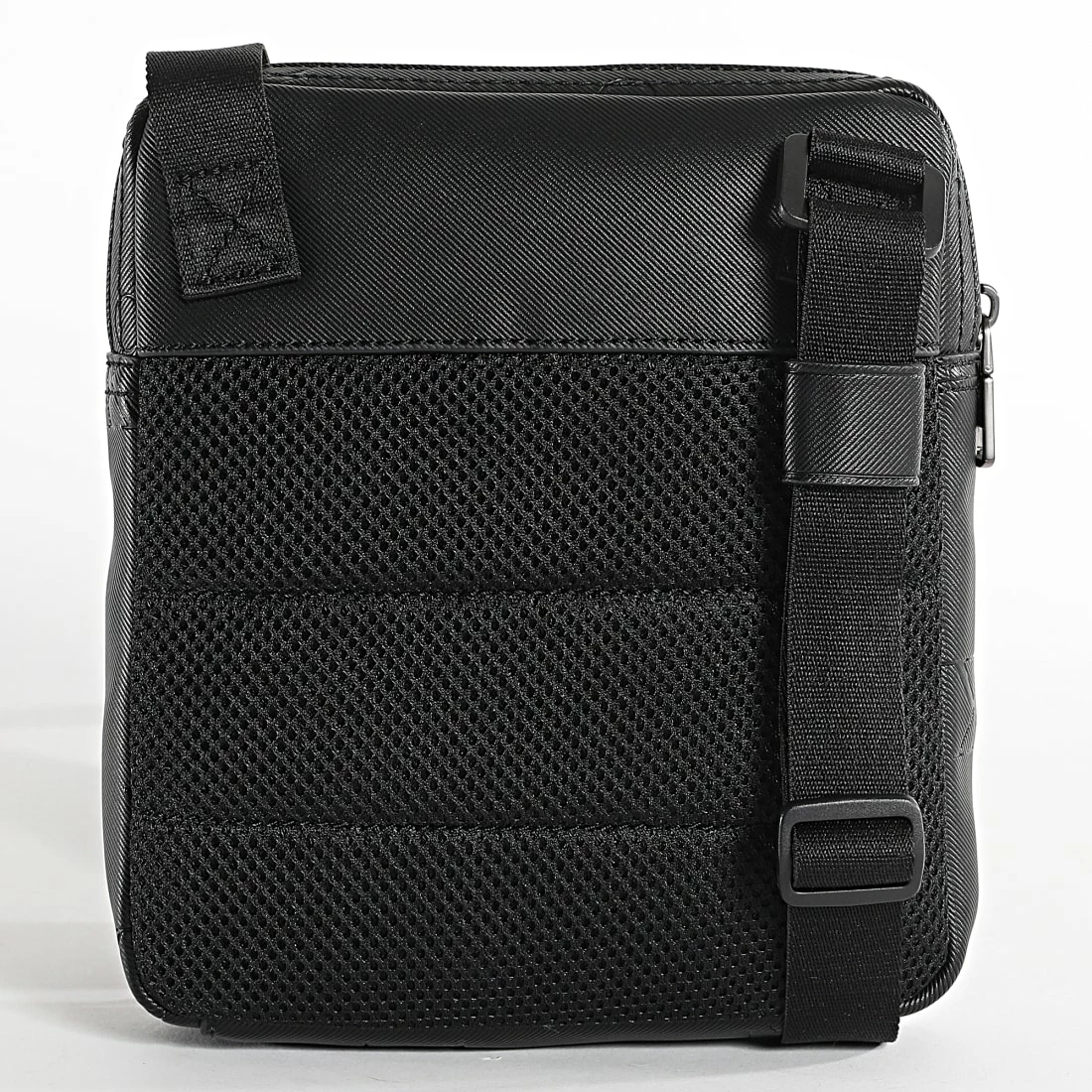 Promo 🔥 Sacoche Monogram Soft Reporter 0104 Noir de Calvin Klein 🤩 4 Promo 🔥 Sacoche Monogram Soft Reporter 0104 Noir de Calvin Klein 🤩 – Image 4