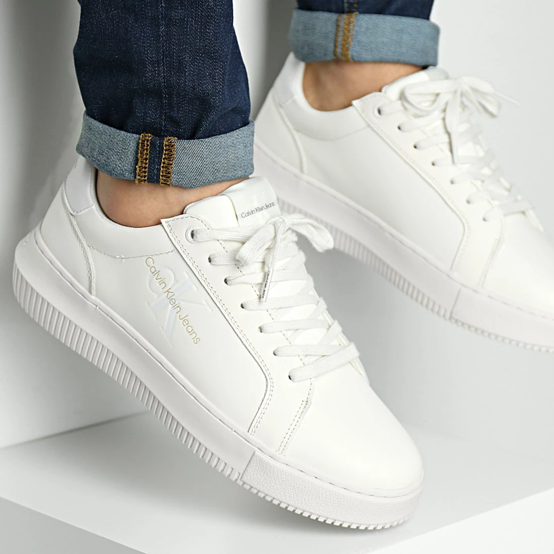 Coupon ✔️ Baskets Chunky Cuspole Monologo 0881 Eggshell Ghost Grey de Calvin Klein ✨ 1 Coupon ✔️ Baskets Chunky Cuspole Monologo 0881 Eggshell Ghost Grey de Calvin Klein ✨