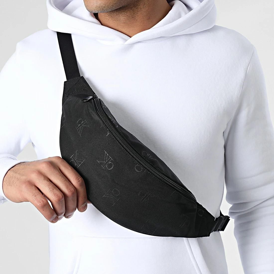 Coupon 🥰 Sac Banane Sport Essential 0092 Noir de Calvin Klein 🎁 3 Coupon 🥰 Sac Banane Sport Essential 0092 Noir de Calvin Klein 🎁 – Image 3