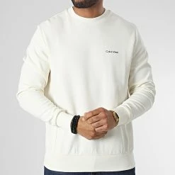 Bon marché 👏 Sweat Crewneck Micro Logo Repreve 9926 Beige de Calvin Klein ⌛