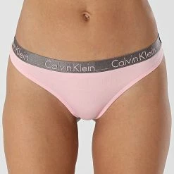Vente flash 👏 Lot De 3 Strings Femme QD3560E Blanc Rose Rouge de Calvin Klein 🤩 -France Calvin Klein Soldes 2024 none 296573 QD3560E W5E 20220118T155156 04